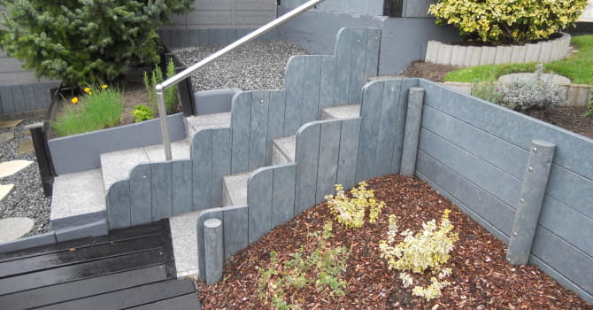 Rundpfosten, Vierkantpfosten, Pfähle, Bretter, Balken, Paddockplatten, Terrassenbeläge