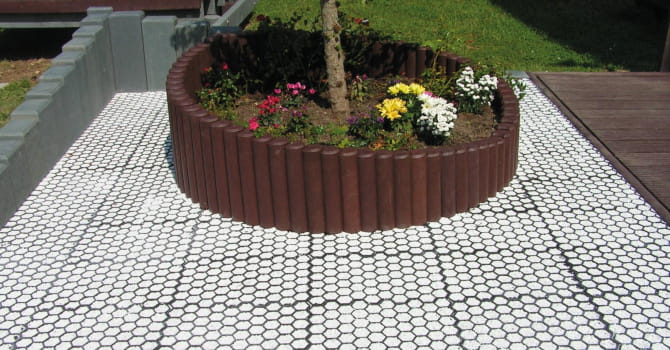 Rundpfosten, Vierkantpfosten, Pfähle, Bretter, Balken, Paddockplatten, Terrassenbeläge